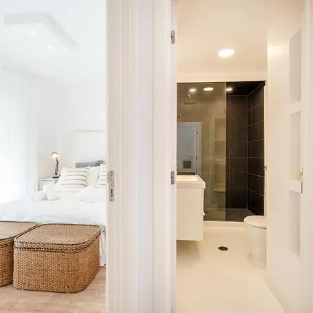 Charming Apartment-1 Minute To The *