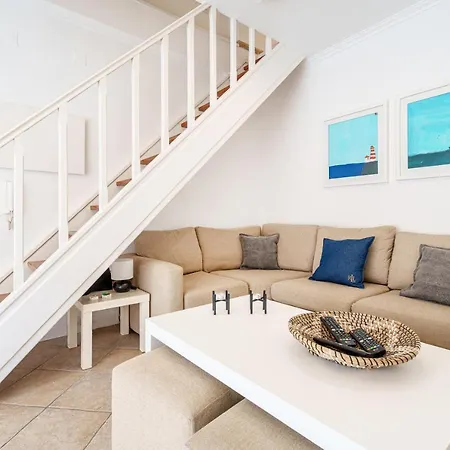 Charming Apartment-1 Minute To The Appartamento Nazaré