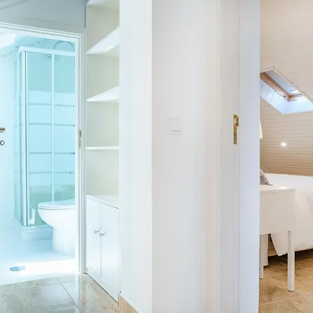 Апартаменты Charming Apartment-1 Minute To The Назаре
