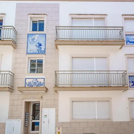 Charming Apartment-1 Minute To The Appartamento